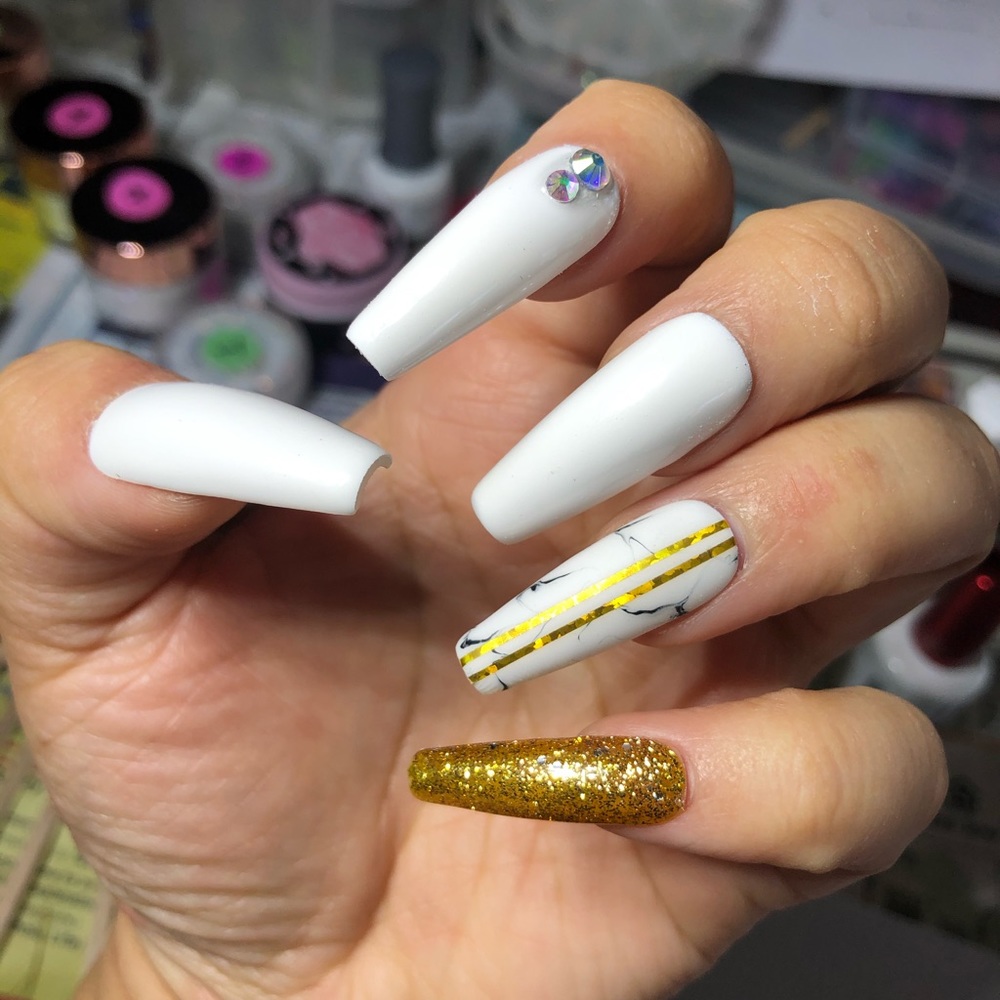 Press On Nails - Picture 2 of 4